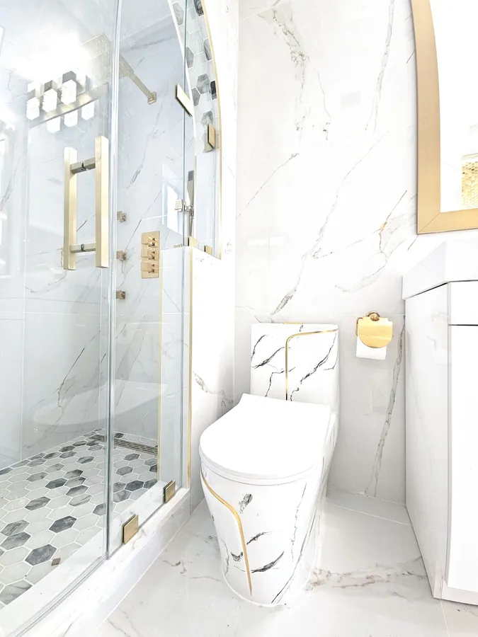 Marble bathroom renovation in Miami